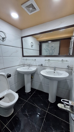 East Riffa, Apartments/Houses, BHD 350/year,  4 BR,  Flat For Rent With EAW In Riffa