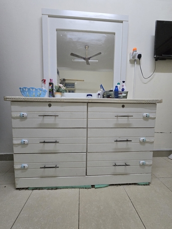 Khobar, Books, SAR 550,  Super King Size Bed With Dressing Table