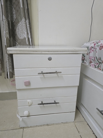 Khobar, Books, SAR 550,  Super King Size Bed With Dressing Table