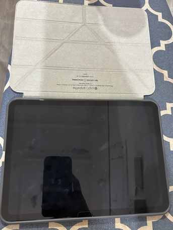 Jeddah, Mobile Phones, SAR 1300,  IPad A16 11th Gen 128 Gb Silver New One