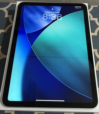 Jeddah, Mobile Phones, SAR 1300,  IPad A16 11th Gen 128 Gb Silver New One