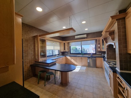 Amman, Apartments/Houses, JOD 18000/year,  Furnished,  3 BR,  290 Sq. Meter,  Full Floor Apartment For Rent In Al Swafiyieh