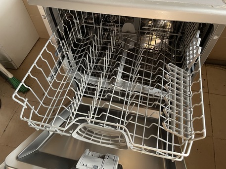 Jubail, Household Items, SAR 800,  Dishwasher For Sale. Bosch Company.
