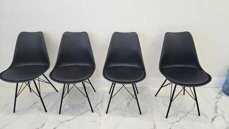 Al Muruj, Furniture, SAR 490,  For Sale: 4-Seater Round Dining Set &ndash; Modern Style &ndash; Excellent Condition