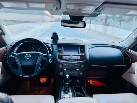 Manama, Vehicles, Cars & Trucks , BHD 11800,  Nissan Patrol,  2017,  99000 KM,  Full Option - Platinum - TOP