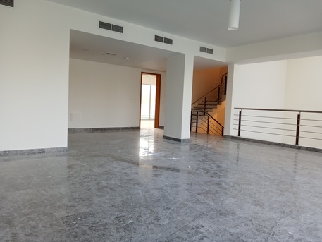 Amwaj Islands, Villas, BHD 1700,  LUXURIOUS BEACHFRONT 4 BR Semi Furnished Villa For Rent