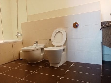 Amwaj Islands, Villas, BHD 1700,  LUXURIOUS BEACHFRONT 4 BR Semi Furnished Villa For Rent