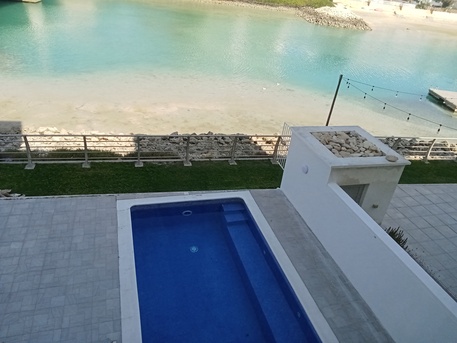 Amwaj Islands, Villas, BHD 1700,  LUXURIOUS BEACHFRONT 4 BR Semi Furnished Villa For Rent