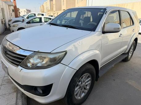 Jeddah, Vehicles, Cars & Trucks , SAR 47500,  Toyota Fortuner 4 Cylinder,  2015,  Automatic,  344500 KM,  TOYOTA FORTUNER FOR SALE ( MODEL)  TRANSMISSION (GASOLINE/PETROL)