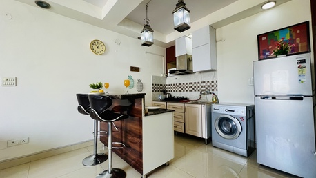 Mumbai, Housing Exchanges, INR 8715/day,  1 BR,  600 Sq. Feet,  1BHK - Defence Colony Market, Lift, Balcony