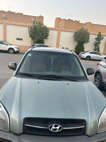 Riyadh, Vehicles, Cars & Trucks , Hyundai Tucson,  2007,  Automatic,  450000 KM,