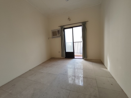 Gudaibiya, Apartments/Houses, BHD 150/year,  2 BR,  Gudaibiya:- 2Bhk Unfurnished Flat On Reny..