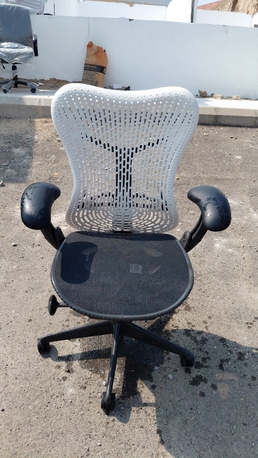 Jeddah, Furniture, SAR 1500,  Herman Miller
