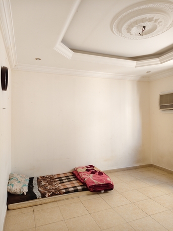 Jeddah, Rooms Available, SAR 750/month,  Room Available For Bachelor In Mushirfa Jeddah