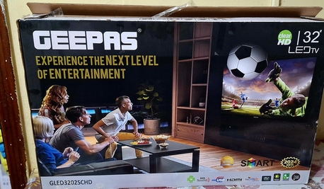 Manama, Electronics, BHD 28,  Brand New Condition Less Use 32 Inch Smart Tv With Box And Remote 28 Last Msg Wts Ap