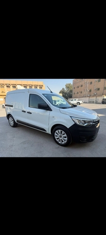 Dammam, Vehicles, Cars & Trucks , SAR 43,  Renault Express,  2023,  Manual,  15 KM,