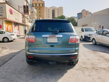 Manama, Vehicles, Cars & Trucks , BHD 1500,  Gmc Acadia,  2010,  200000 KM,   Excellent Condition FOR SALE