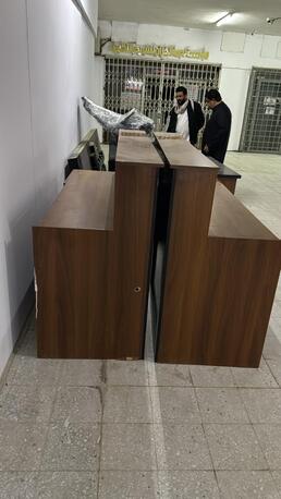 Al Malaz, Furniture, SAR 1200,  OFFICE COUNTER AND TABLE FOR SALE