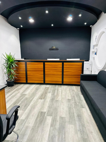 Al Malaz, Furniture, SAR 1200,  OFFICE COUNTER AND TABLE FOR SALE