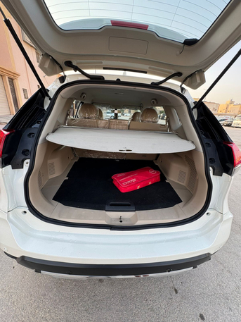 Riyadh, Vehicles, Cars & Trucks , SAR 66000,  Nissan X-Trail,  2022,  Automatic,  69322 KM,  Nissan X TRAIL   2.5 L All Original Condition No Accident