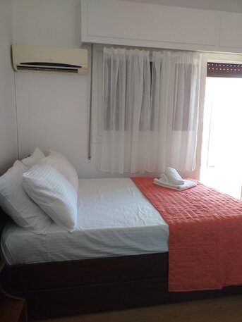 Athens, Apartments/Houses, EUR 590/month,  Furnished,  Studio,  28200 Sq. Meter,  Furnished  Cosy Studio Magnificent View  Lycavetus & Akropolis