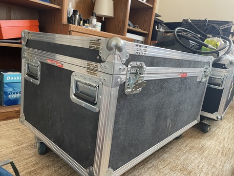 Riyadh, Furniture, SAR 950,  Hard Case Imported BOX With Durable Tires