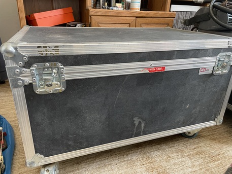 Riyadh, Furniture, SAR 950,  Hard Case Imported BOX With Durable Tires