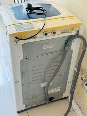 Manama, Air Conditioners, BHD 45,  Urgent Sale Window Ac 2.5 Ton 45 BD