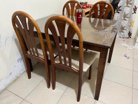 East Riffa, Furniture, BHD 35,  Dining Table With 4 Chairs