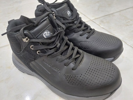 Dhahrat Laban, Clothing & Accessories, SAR 120,  Road Mate Black Safety Shoes - Steel Toe - Size 40 - One Time Use (Like New)