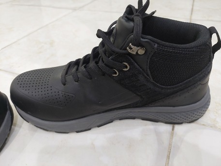 Dhahrat Laban, Clothing & Accessories, SAR 120,  Road Mate Black Safety Shoes - Steel Toe - Size 40 - One Time Use (Like New)