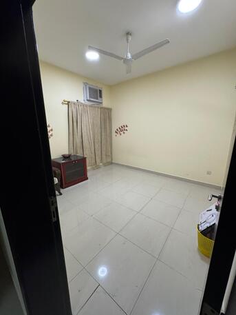 Gudaibiya, Rooms Available, BHD 100/month,  1 ROOM SEPRATE WASHRROM IN SHARING 2 BEDROOM FLAT