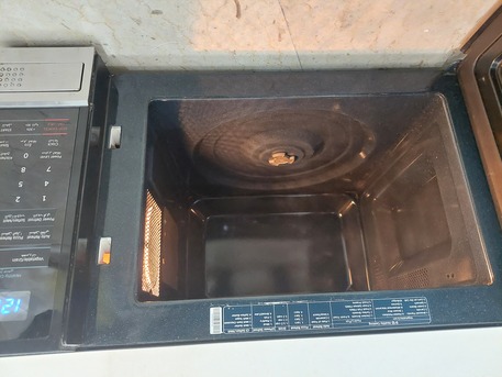 Dhahrat Laban, Appliances, SAR 225,  Samsung Microwave Oven - 32 Liters - Stainless Steel - Good Working Condition