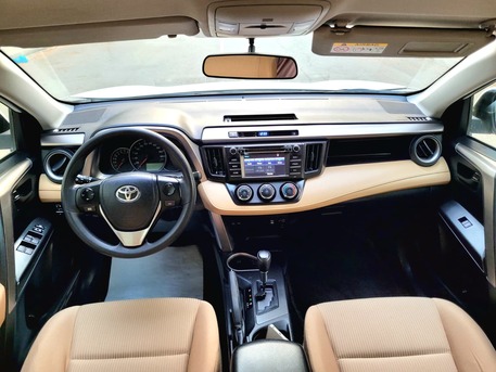 Manama, Vehicles, Cars & Trucks , BHD 7000,  Toyota RAV4,  2018,  Automatic,  127000 KM,  1