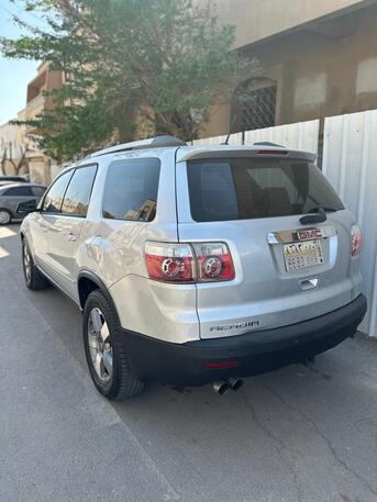 Al Malaz, Vehicles, Cars & Trucks , SAR 14500,  Gmc Acadia,  2010,  Automatic,  357000 KM,  8 Seater Family Vehicle For Urgent Sale