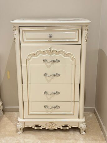 Riyadh, Furniture, SAR 3500,  Complete Luxury King Bedroom Set (Home Centre) + IKEA Lamps &ndash; Excellent Condition