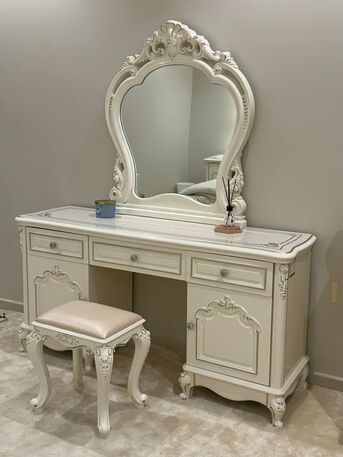 Riyadh, Furniture, SAR 3500,  Complete Luxury King Bedroom Set (Home Centre) + IKEA Lamps &ndash; Excellent Condition