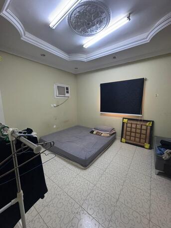 Yanbu, Rooms Available, Furnished,  A Bed Space Is For Rent With Complete Furniture With Common Kitchen And Dining Hall