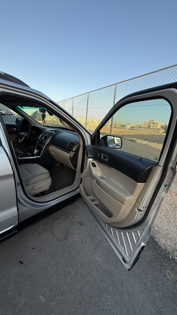 Dhahrat Laban, Vehicles, Cars & Trucks , SAR 43000,  Ford Explorer,  2013,  Automatic,  243000 KM,  Neat And Well Maintained Free Of Accidents Spacious