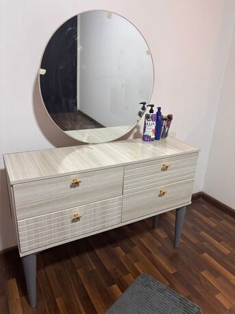 Al Malaz, Furniture, SAR 1000,  Bed, Cupboard, Dressing Table And Side Tables