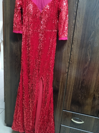 Jubail, Free Items, SAR 50,  Expensive Red Gown