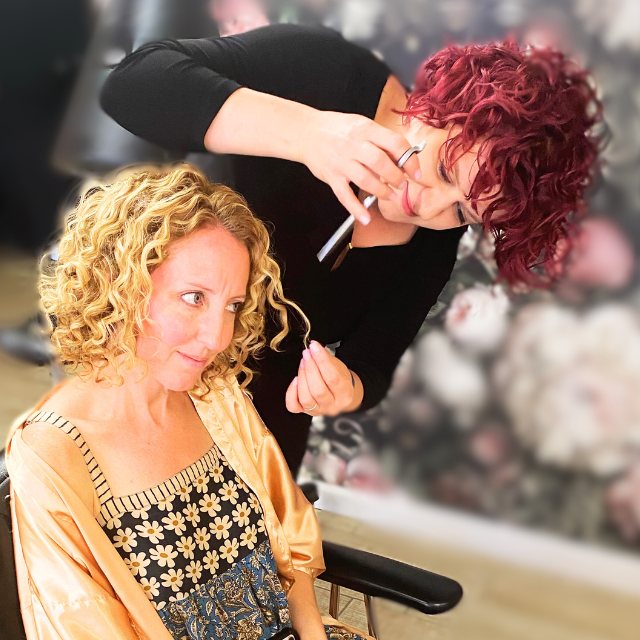 New York, Beautician, Expert Curly Hair Tips For Healthy, Defined Curls