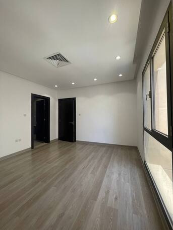 Kuwait City, Villas, KWD 1300,  500 Sq. Meter,  Nice And Modern 5 Bedroom Villa In Fnaitess For Rent At 1300KD