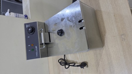 Al Badiah, Food, 🔥 Broast Frying Machine &ndash; Used Once (Like New) 🔥