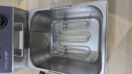 Al Badiah, Food, 🔥 Broast Frying Machine &ndash; Used Once (Like New) 🔥