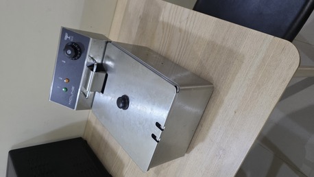Al Badiah, Food, 🔥 Broast Frying Machine &ndash; Used Once (Like New) 🔥