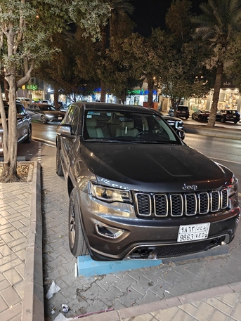Al Rabwah, Vehicles, Cars & Trucks , SAR 80000,  Jeep Grand Cherokee Limited,  2019,  Automatic,  133500 KM,   V6