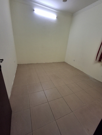 Manama, Apartments/Houses, BHD 165/month,  1 BR,  1bhk Semi Furnished 165bd With Ewa 20bd Limit