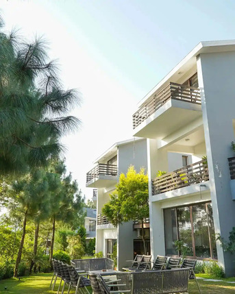 Mumbai, Business, Stay Above The Clouds: Finest Luxury Hotels In Himachal | Estate 5