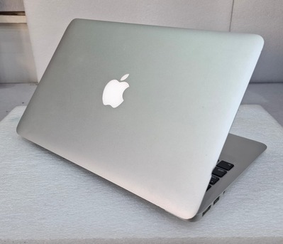 Manama, Electronics, BHD 55,  MacBook Air Core I5 11" HD LED Screen 4GB RAM + 128GB SSD Good Working Ready Only 55/-BD
